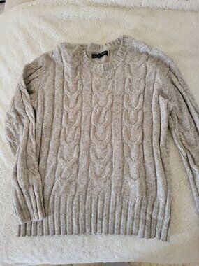 Long Sleeve Cable Knit Sweater